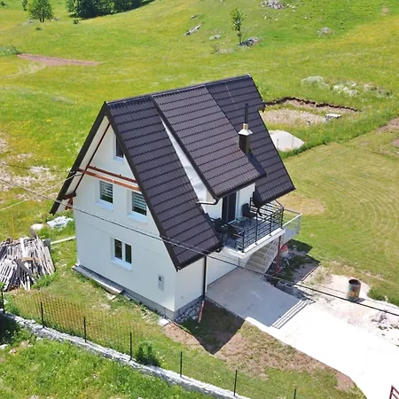 Planinska Kuca Kosutic *