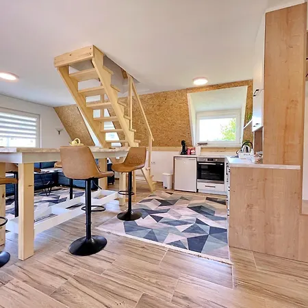 Planinska Kuca Kosutic * Tusila